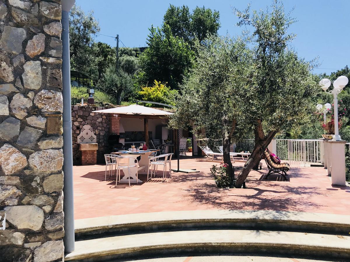 Villa Rusella With Terrace & Breathless Sea Views Massa Lubrense Exterior photo